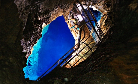 写真:第1地底湖
